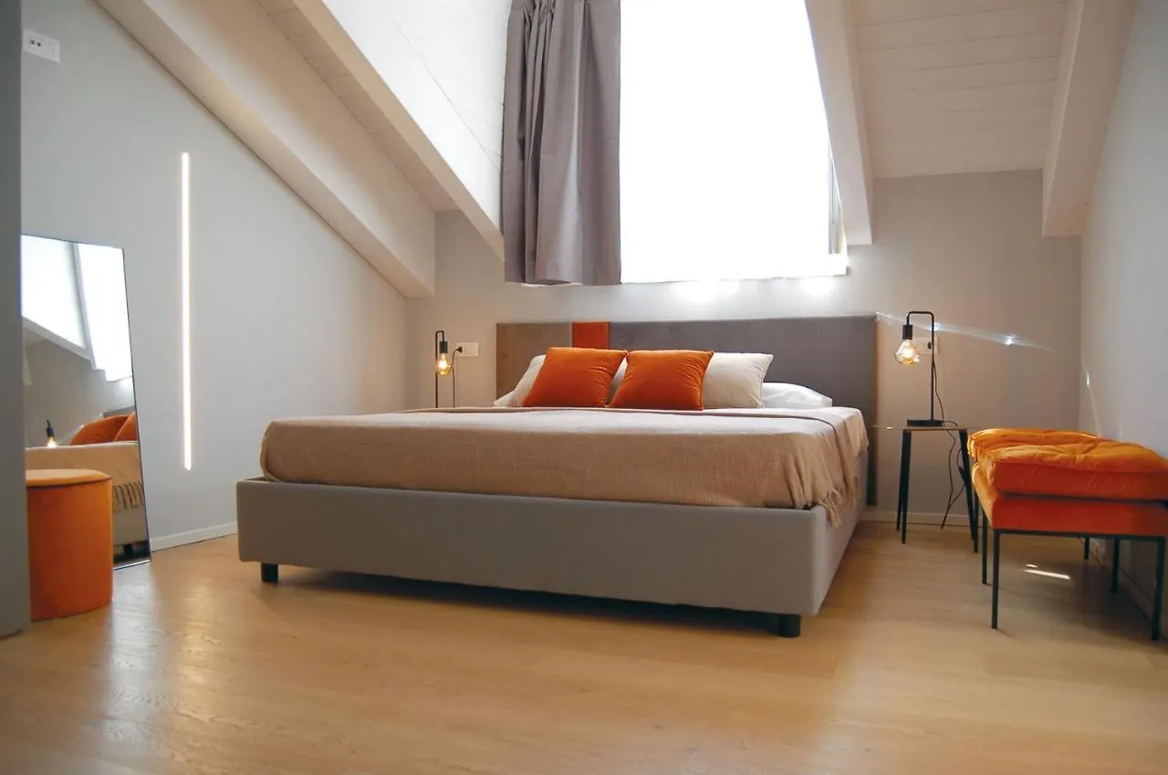 Ar Chelsea Penthouse Apartment Bergamo Italy